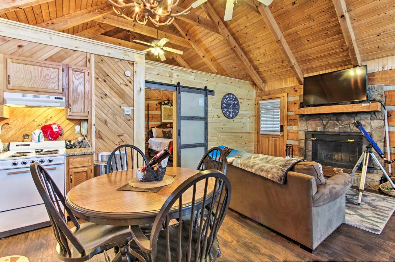 Sevierville Cabin With Private Hot Tub And Fireplace! 外观 照片